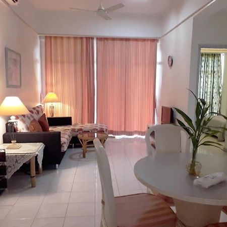 Aparthotel Costa Mahkota Malacca Esterno foto