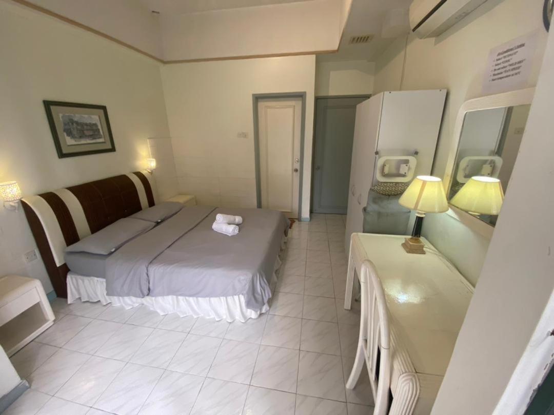 Aparthotel Costa Mahkota Malacca Esterno foto