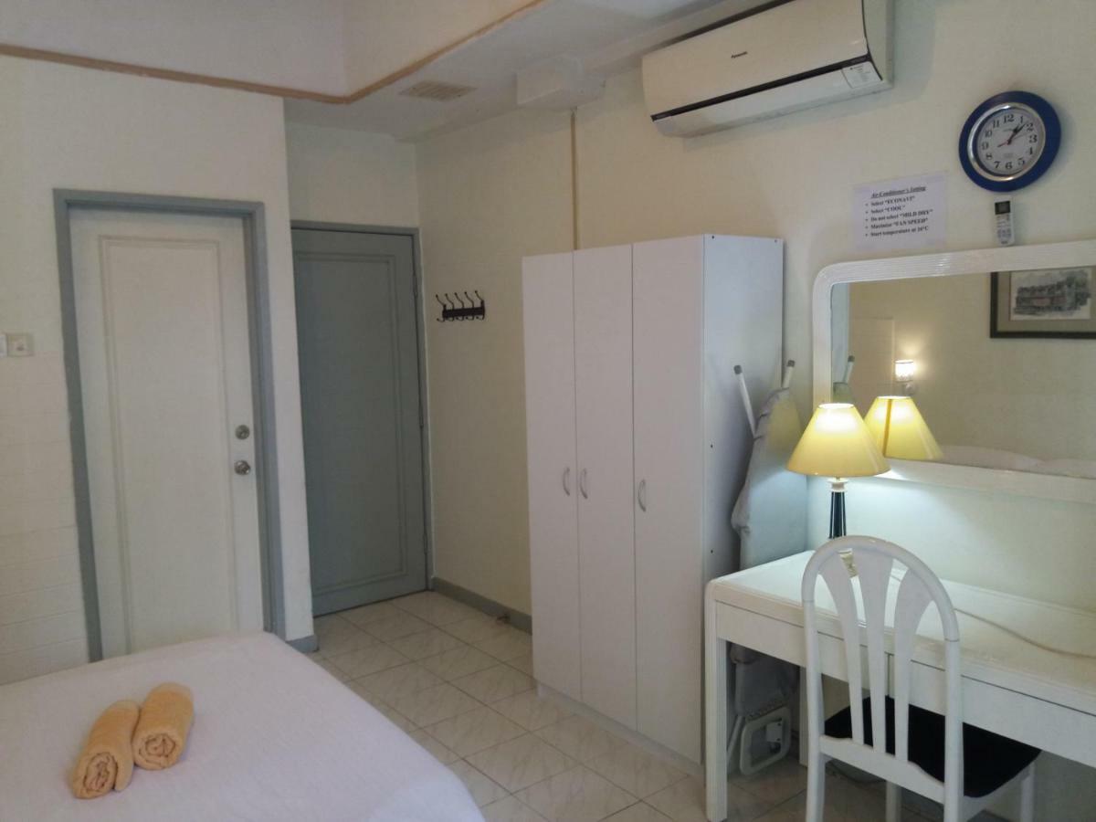 Aparthotel Costa Mahkota Malacca Esterno foto