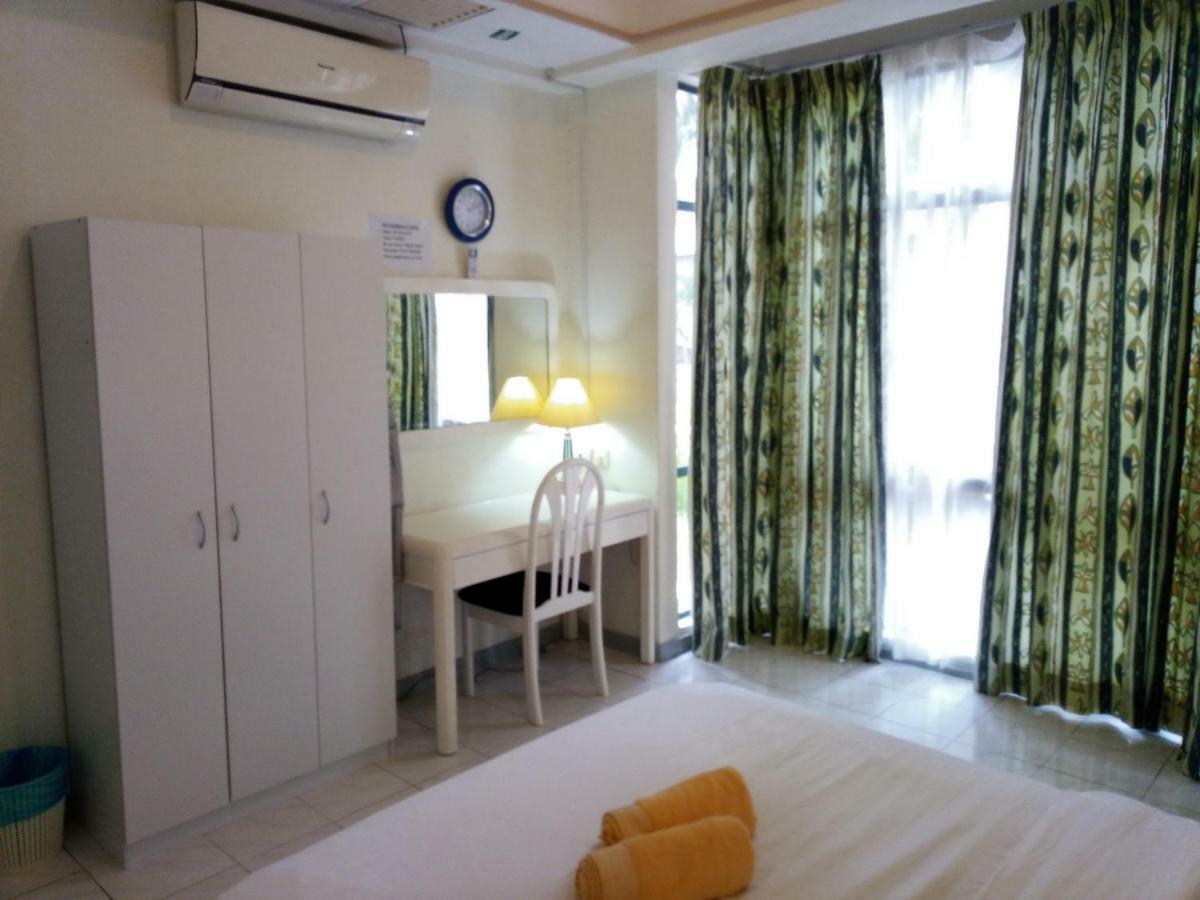 Aparthotel Costa Mahkota Malacca Esterno foto