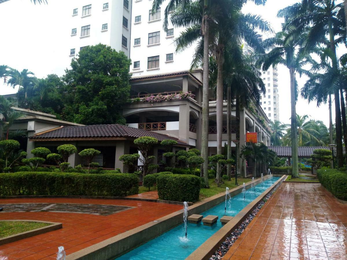 Aparthotel Costa Mahkota Malacca Esterno foto