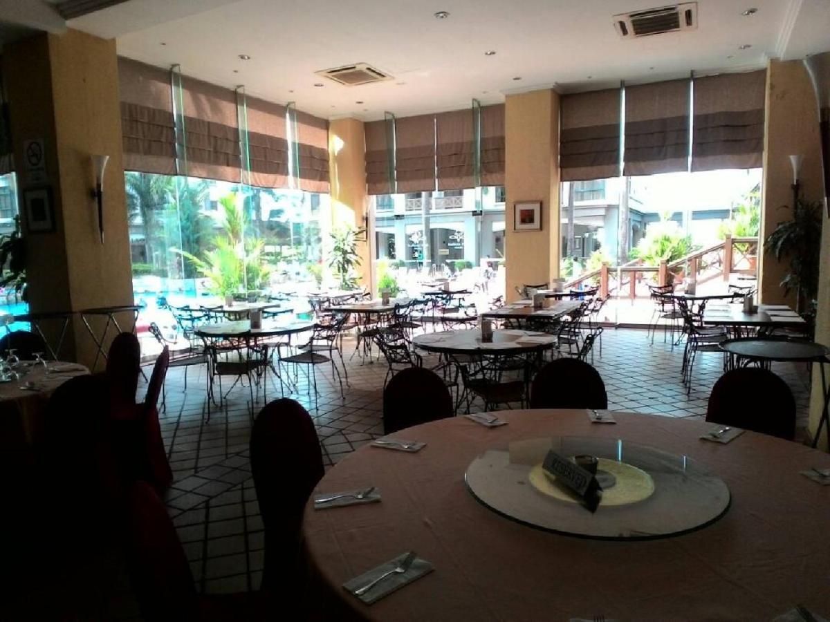 Aparthotel Costa Mahkota Malacca Esterno foto